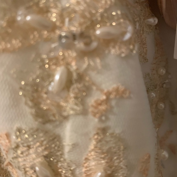 NWT Stunning Alfred Angelo Wedding Gown! - Picture 10 of 11